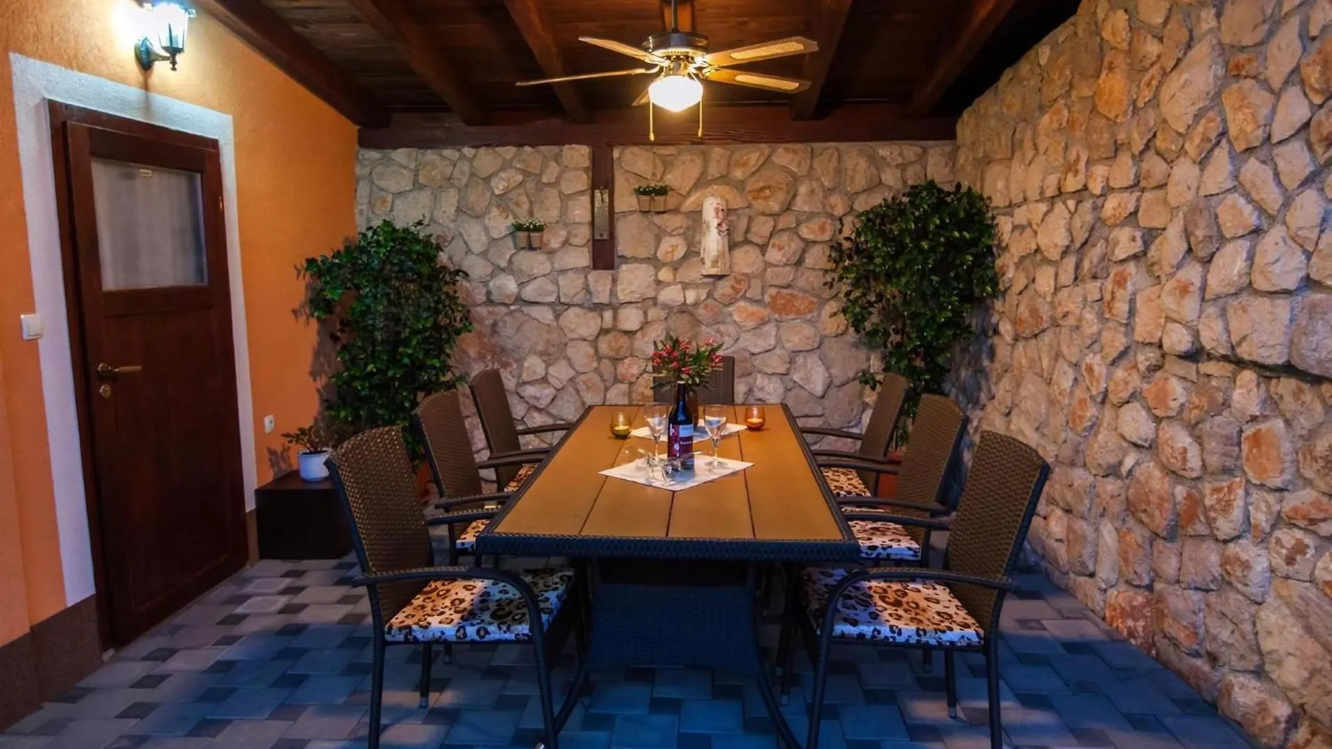 Haus Veronika تْسْغيكفانِتْسا بيت للعطل